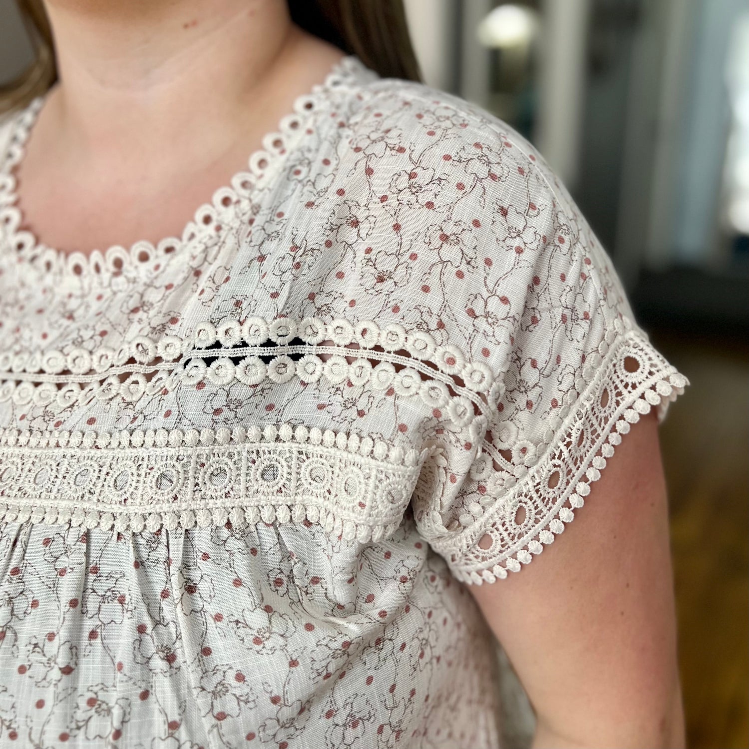 CURVY TOPS + SWEATERS