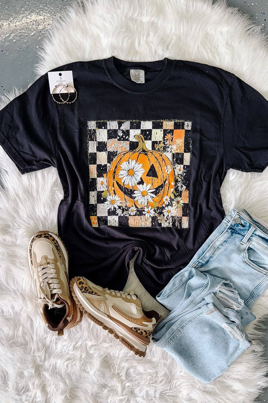 Checkered Daisy Pumpkin Graphic Tee