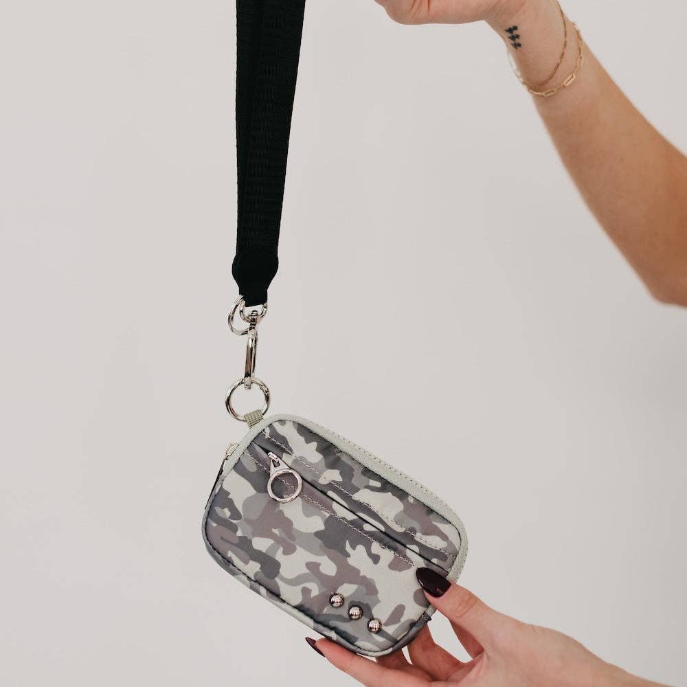 Nelly Card Wallet Wristlet